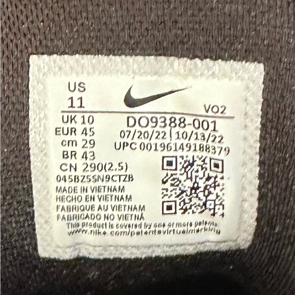 Nike Black and Gray Metcon 8 Flyease Shoes - Picture 6 of 7